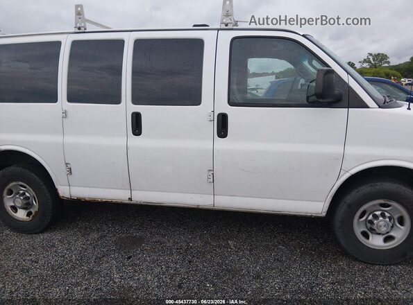 1GCWGAFF8G1236780 2016 CHEVROLET EXPRESS White Vista interior trasera