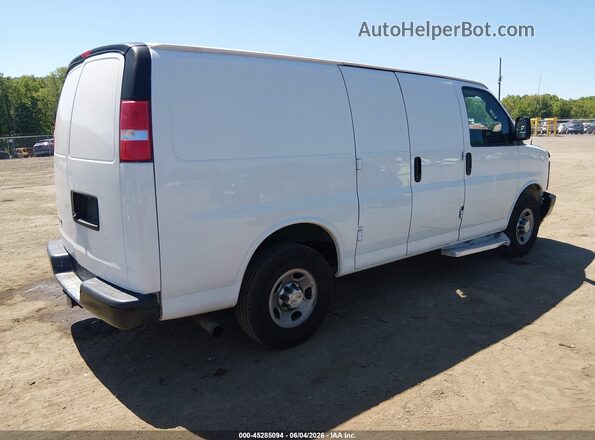 1GCWGAFF8H1347086 2017 CHEVROLET EXPRESS White Задня права чверть