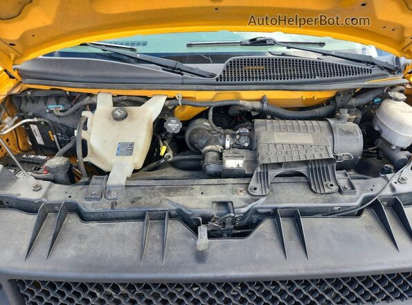 1GCWGAFFXG1243715 2016 CHEVROLET EXPRESS Yellow Widok komory silnika