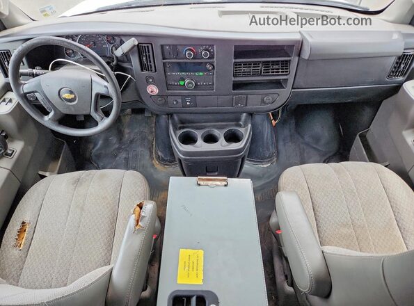 1GCWGAFFXG1280862 2016 CHEVROLET EXPRESS White Dashboard view
