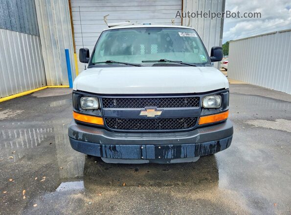 1GCWGAFFXG1280862 2016 CHEVROLET EXPRESS White Front view
