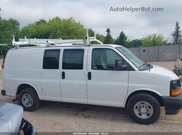 1GCWGAFFXH1223384 2017 CHEVROLET EXPRESS Белый Вид задней части салона