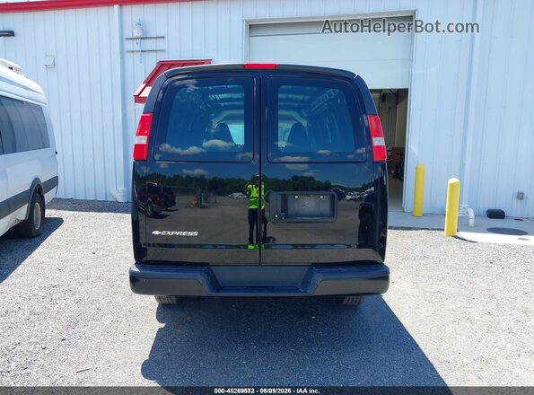 1GCWGAFG1J1277168 2018 CHEVROLET EXPRESS Black 