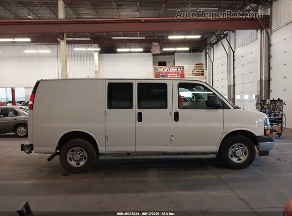 1GCWGAFG1K1241093 2019 CHEVROLET EXPRESS White Вид задньої частини салону
