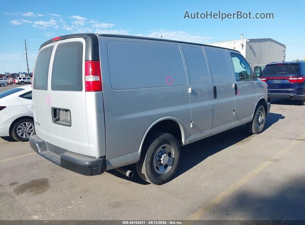 1GCWGAFG4J1272756 2018 CHEVROLET EXPRESS Gray 