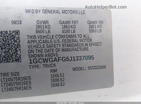 1GCWGAFG5J1337095 2018 CHEVROLET EXPRESS White Engine compartment view