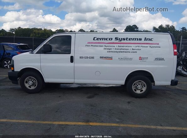 1GCWGAFG5J1337095 2018 CHEVROLET EXPRESS White 360 interior view