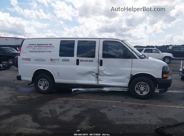 1GCWGAFG5J1337095 2018 CHEVROLET EXPRESS White Rear interior view