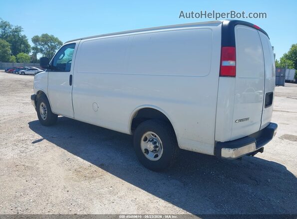 1GCWGAFG8J1340444 2018 CHEVROLET EXPRESS Белый Задняя левая четверть