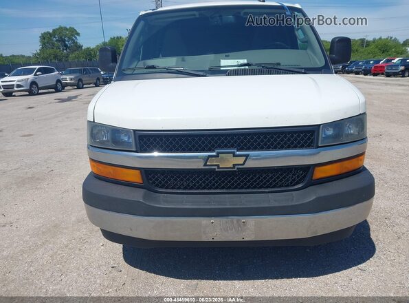 1GCWGAFG8J1340444 2018 CHEVROLET EXPRESS Белый Вид щитка приборов