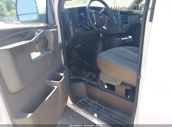 1GCWGAFG8J1340444 2018 CHEVROLET EXPRESS Белый 