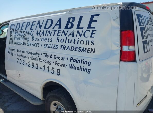 1GCWGAFP0N1195499 2022 CHEVROLET EXPRESS White Դիմացի տեսք