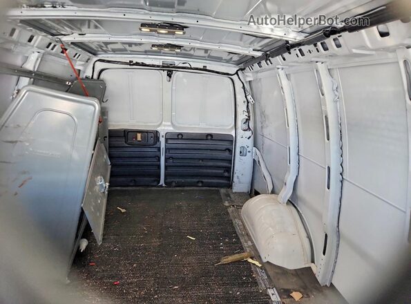 1GCWGAFP1M1188592 2021 CHEVROLET EXPRESS White Rear seats view