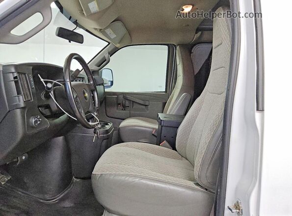 1GCWGAFP1N1139541 2022 CHEVROLET EXPRESS White 