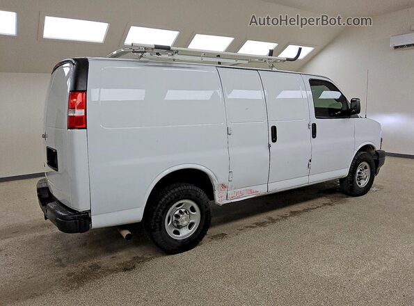 1GCWGAFP1N1139541 2022 CHEVROLET EXPRESS White 