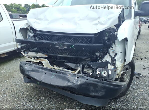 1GCWGAFP2M1285025 2021 CHEVROLET EXPRESS White Front view