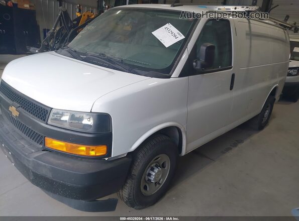 1GCWGAFP4N1214393 2022 CHEVROLET EXPRESS White Front left