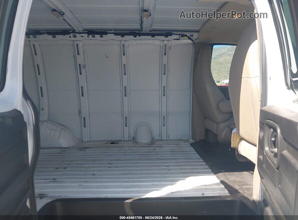 1GCWGAFP7P1110032 2023 CHEVROLET EXPRESS White VIN კოდის სტიკერის ხედი