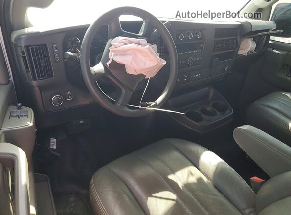 1GCWGAFP7R1205564 2024 CHEVROLET EXPRESS White Dashboard view