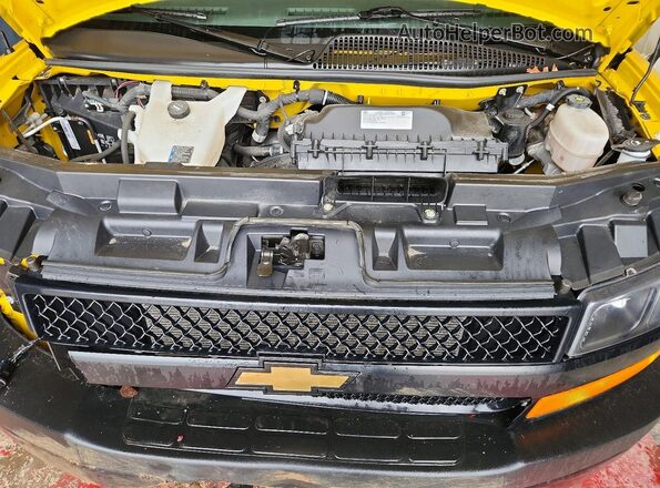 1GCWGAFP8P1107446 2023 CHEVROLET EXPRESS Yellow 