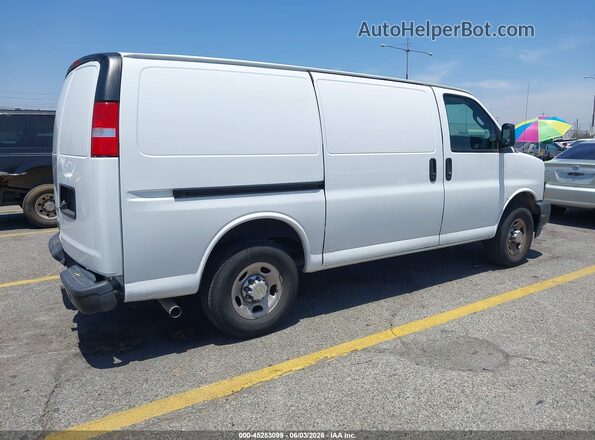 1GCWGAFP8R1252067 2024 CHEVROLET EXPRESS White Trasero derecho