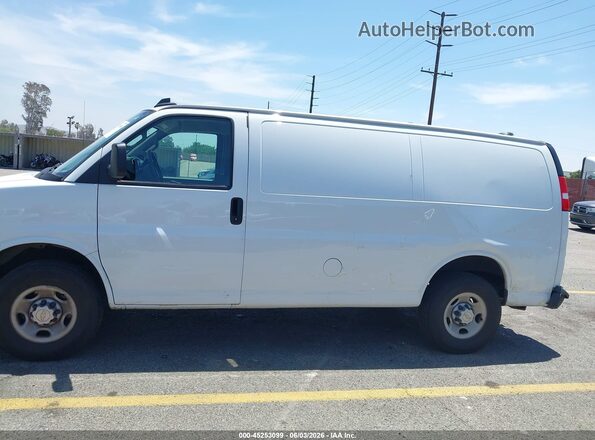 1GCWGAFP8R1252067 2024 CHEVROLET EXPRESS White Vista interior de 360 grados