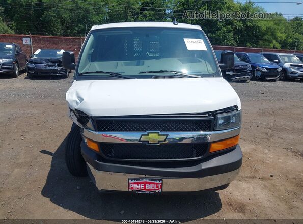1GCWGAFP9R1159218 2024 CHEVROLET EXPRESS White Front view