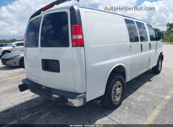 1GCWGAFPXK1332556 2019 CHEVROLET EXPRESS White უკანა მარჯვენა