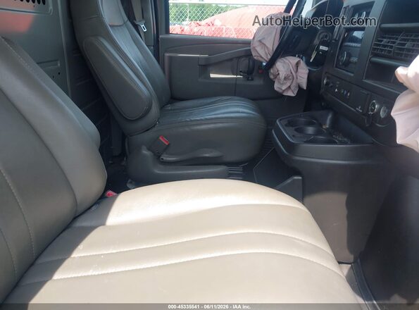 1GCZGGF76N1212631 2022 CHEVROLET EXPRESS Black Widok wnętrza z przodu