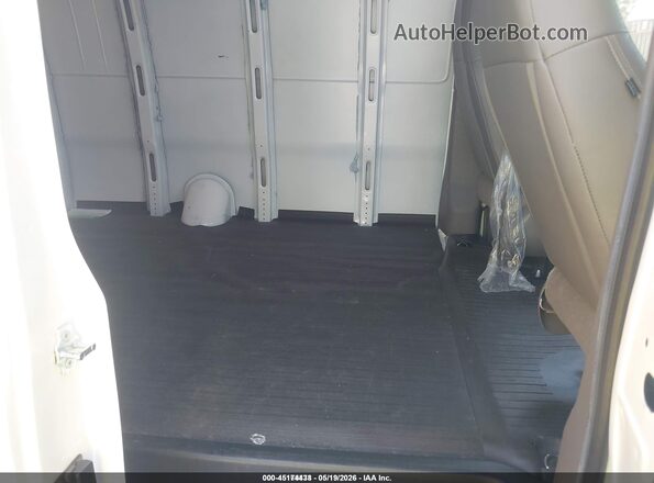 1GCZGHFG4J1260399 2018 CHEVROLET EXPRESS White 