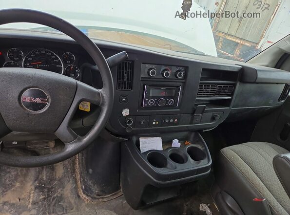 1GD07RFG7K1345894 2019 GMC SAVANA White წინა პანელის ხედი