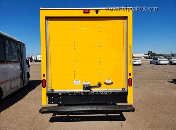 1GD07RFP7P1116266 2023 GMC SAVANA Yellow 
