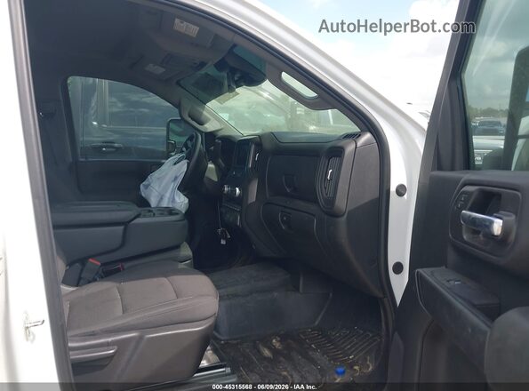 1GD28LE70RF309689 2024 GMC SIERRA Black Front interior view