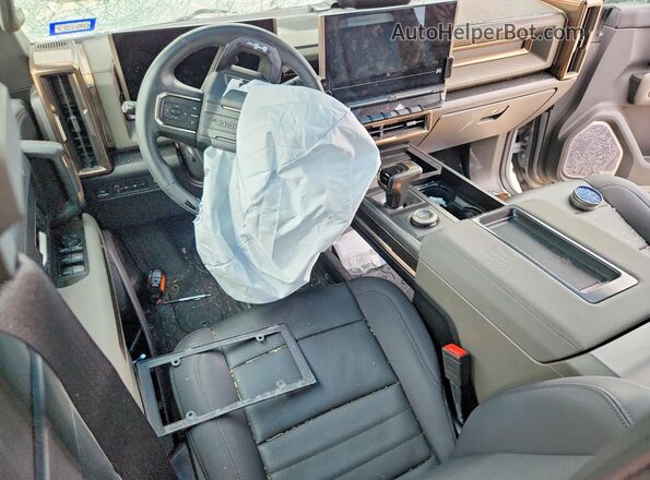 1GKB0RDC8RU113125 2024 GMC HUMMER Серый Вид панели приборов