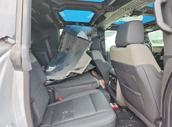 1GKB0RDC8RU113125 2024 GMC HUMMER Серый Вид задней части салона