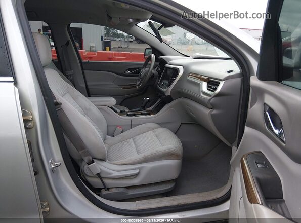 1GKKNLLA8JZ160385 2018 GMC ACADIA Silver Widok wnętrza z przodu