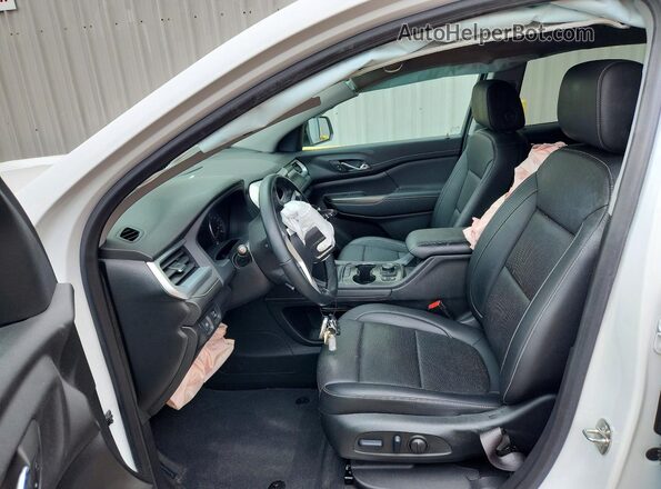 1GKKNMLS7PZ260565 2023 GMC ACADIA White Widok wnętrza z przodu