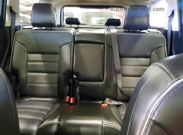 1GKKNXLS6HZ239824 2017 GMC ACADIA White Vista de los asientos traseros