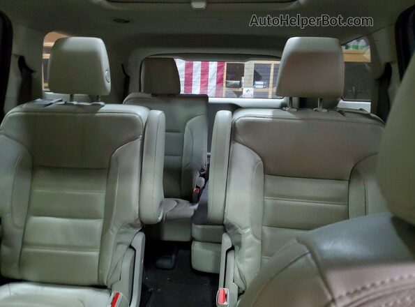 1GKKNXLS7HZ145242 2017 GMC ACADIA Burgundy Rear seats view