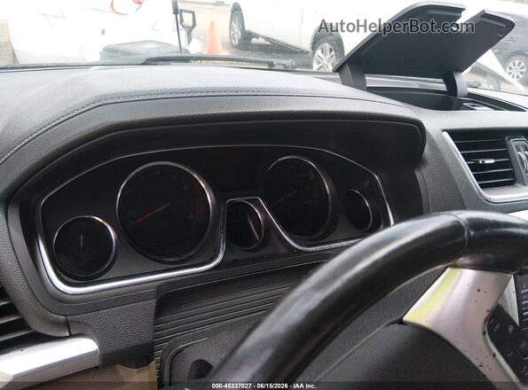 1GKKRSKD3HJ230331 2017 GMC ACADIA White Widok tylnych siedzeń