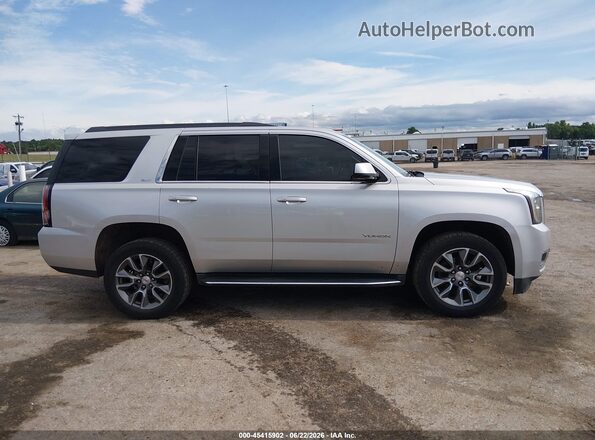 1GKS2BKC8HR220925 2017 GMC YUKON Silver Vista interior trasera