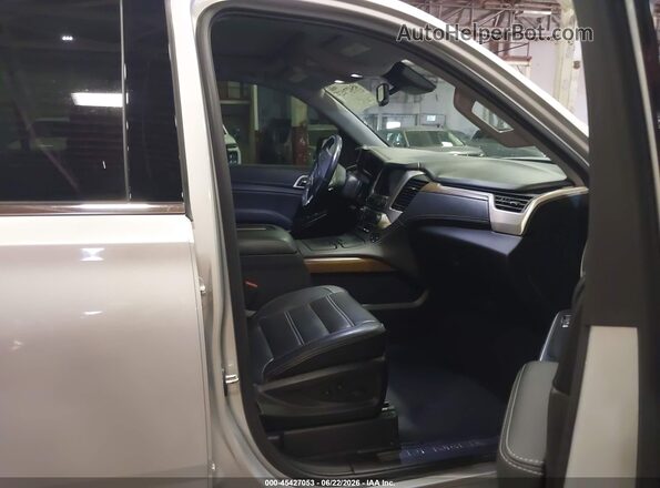 1GKS2CKJ1LR145854 2020 GMC YUKON Silver Widok wnętrza z przodu