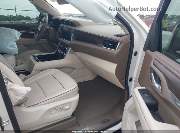 1GKS2DKT9NR184377 2022 GMC YUKON Белый Вид салона спереди
