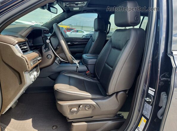 1GKS2JKT6PR335581 2023 GMC YUKON Charcoal Widok wnętrza z przodu
