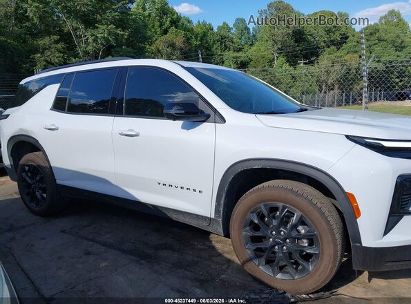 1GNERGKS1TJ272257 2026 CHEVROLET TRAVERSE White Widok wnętrza z tyłu