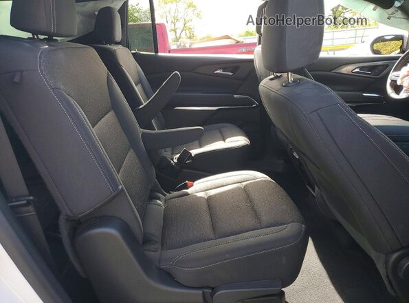 1GNERGKS7RJ161785 2024 CHEVROLET TRAVERSE Белый Вид задней части салона