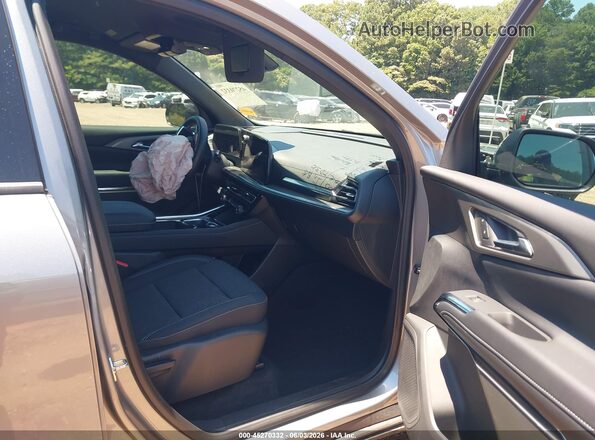 1GNERGKS8TJ230815 2026 CHEVROLET TRAVERSE Gray Vista interior delantera