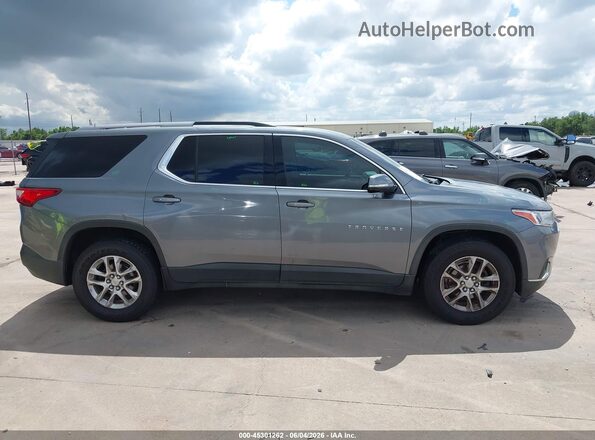 1GNERGKW2JJ112582 2018 CHEVROLET TRAVERSE Gray Vista interior trasera