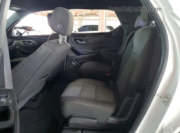 1GNERGKW2PJ309650 2023 CHEVROLET TRAVERSE White Rear interior view