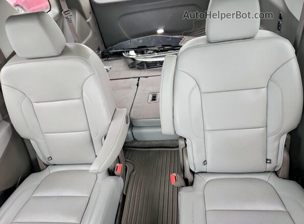 1GNERKKW4KJ276856 2019 CHEVROLET TRAVERSE White Вид задніх сидінь